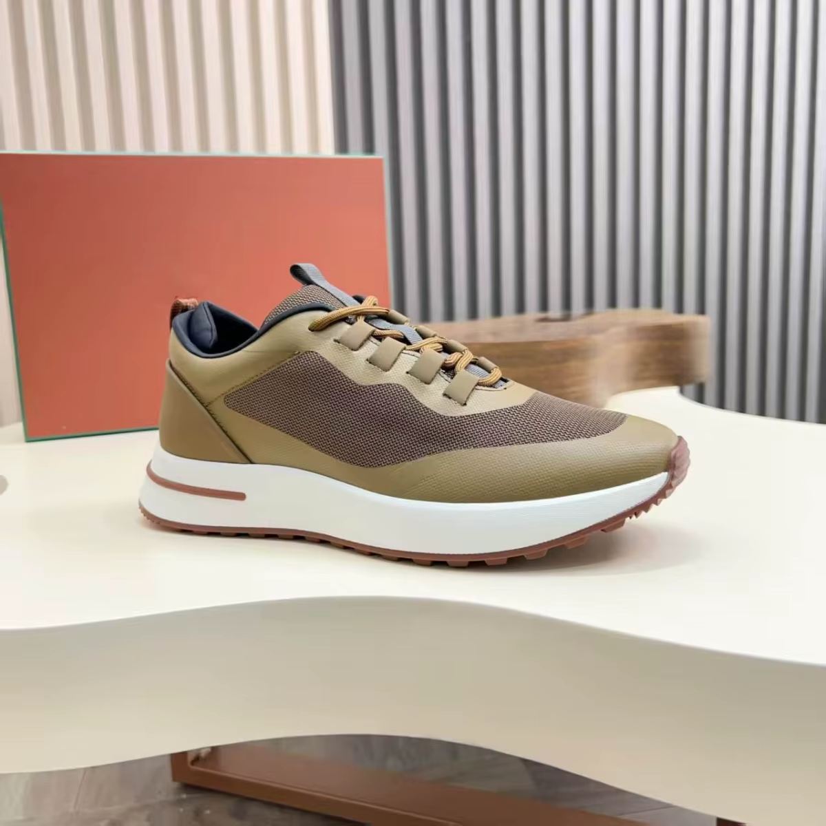 Nouvelles baskets décontractées pour hommes en maille et cuir patchwork, chaussures de course basses