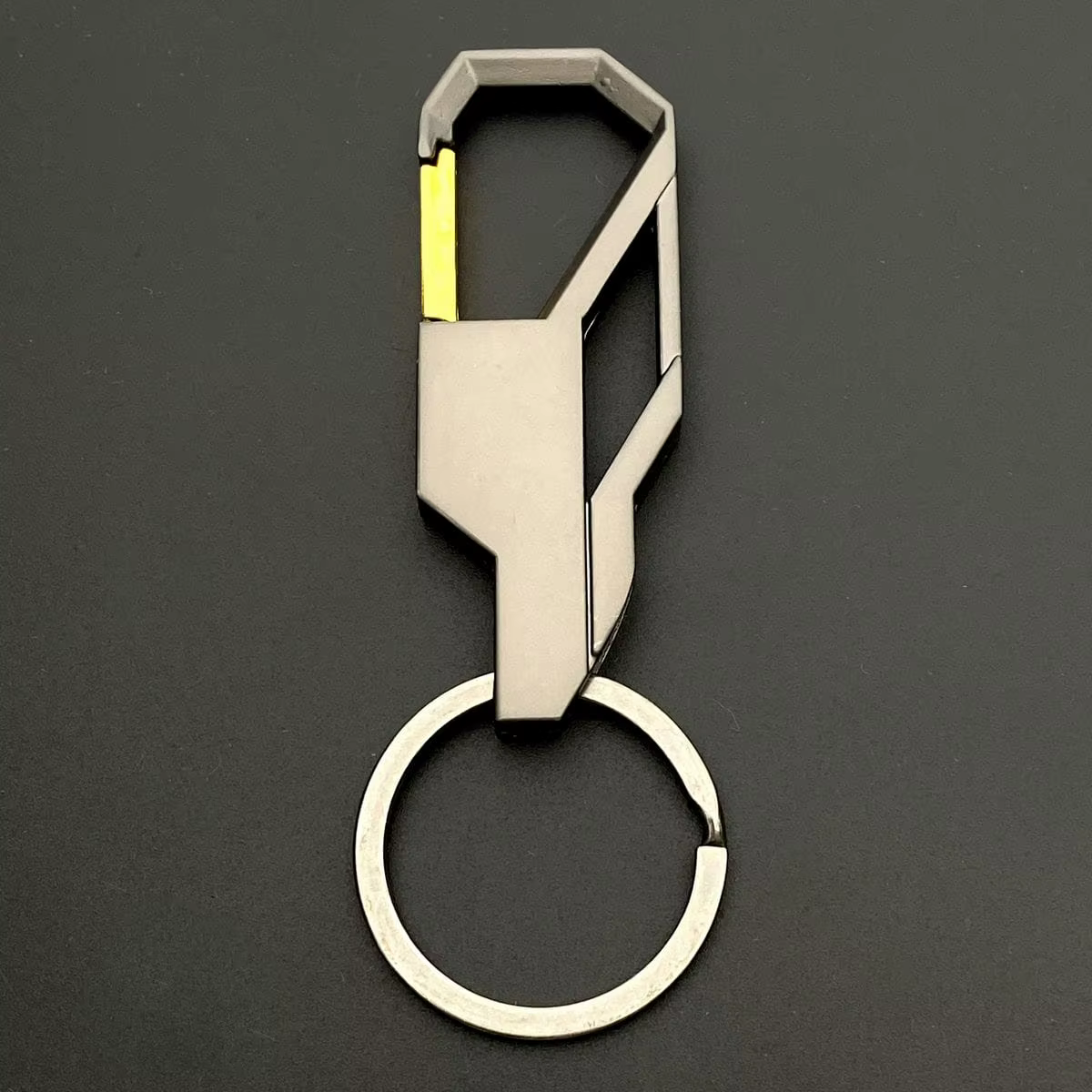 Accessoire de véhicule pour homme, porte-clés en métal gravé au laser avec logo personnalisé, penden