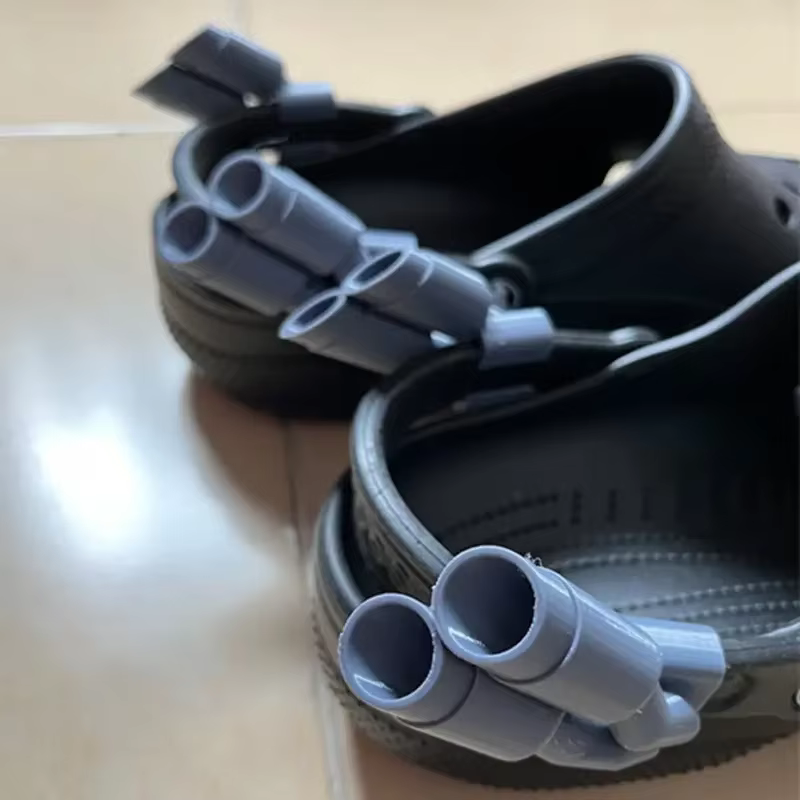 1 paire d'échappement à double silencieux pour Crocs, accessoires de charme de chaussure remarquables