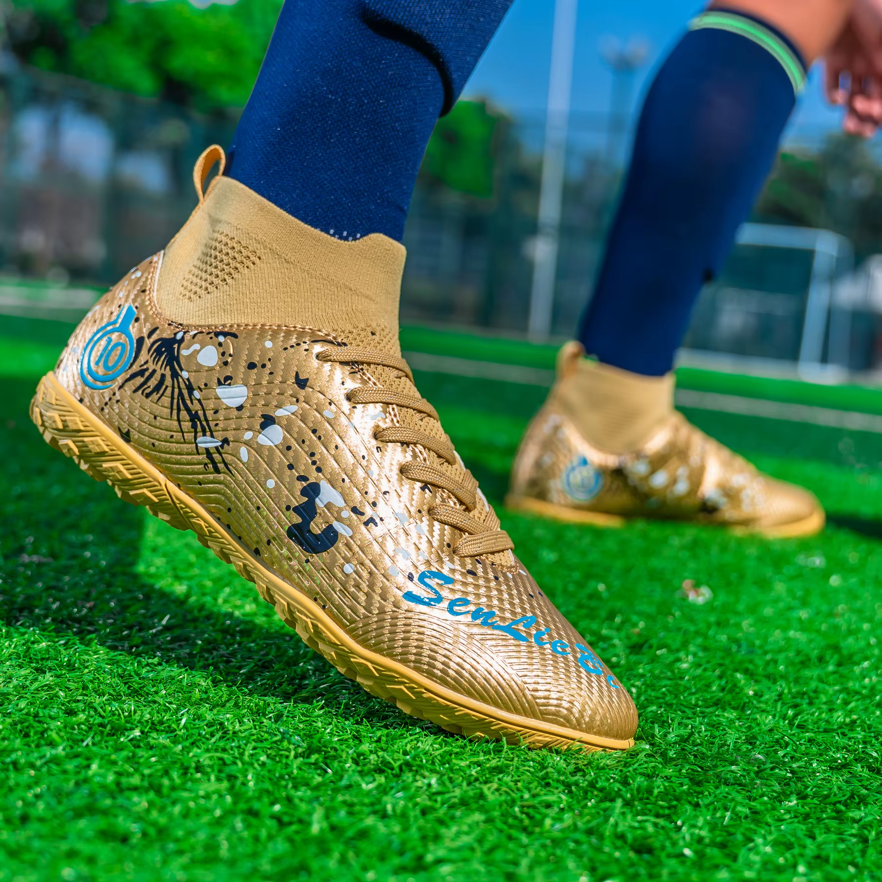 Chaussures de football AG/TF à tige haute