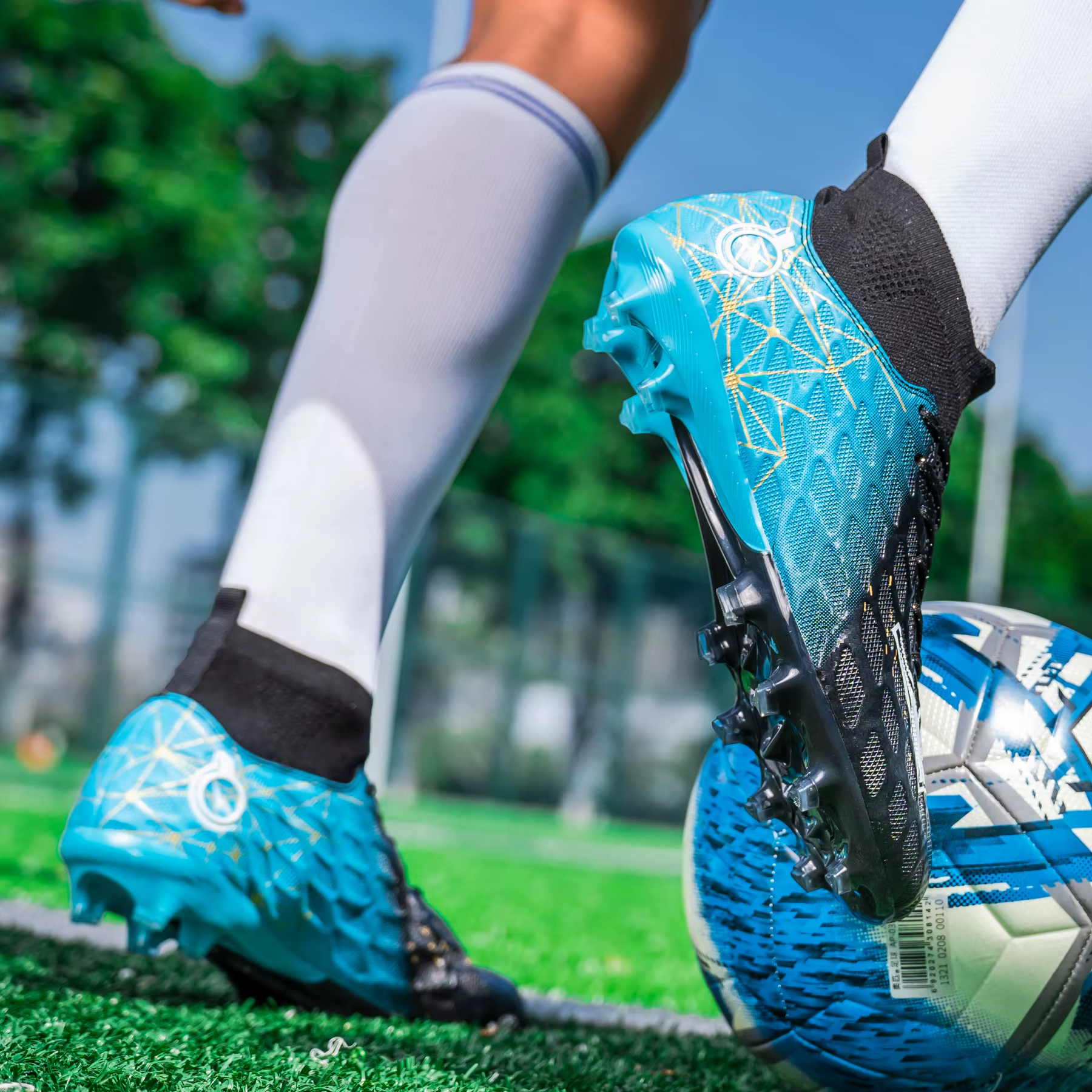 Chaussures de football pour hommes et femmes