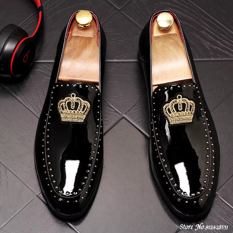 Designer marque chaussures décontractées hommes grande-bretagne couronne broderie Rivet Oxford robe de retour de mariage bal mocassins Sapato Social Zapatos