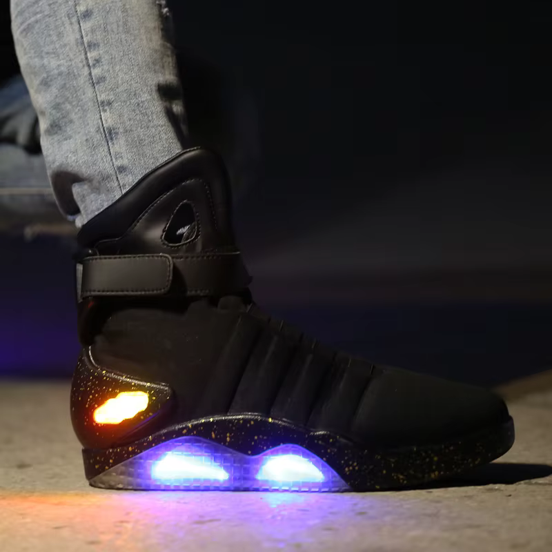 Chaussures de skateboard nouvelles bottes LED pour hommes