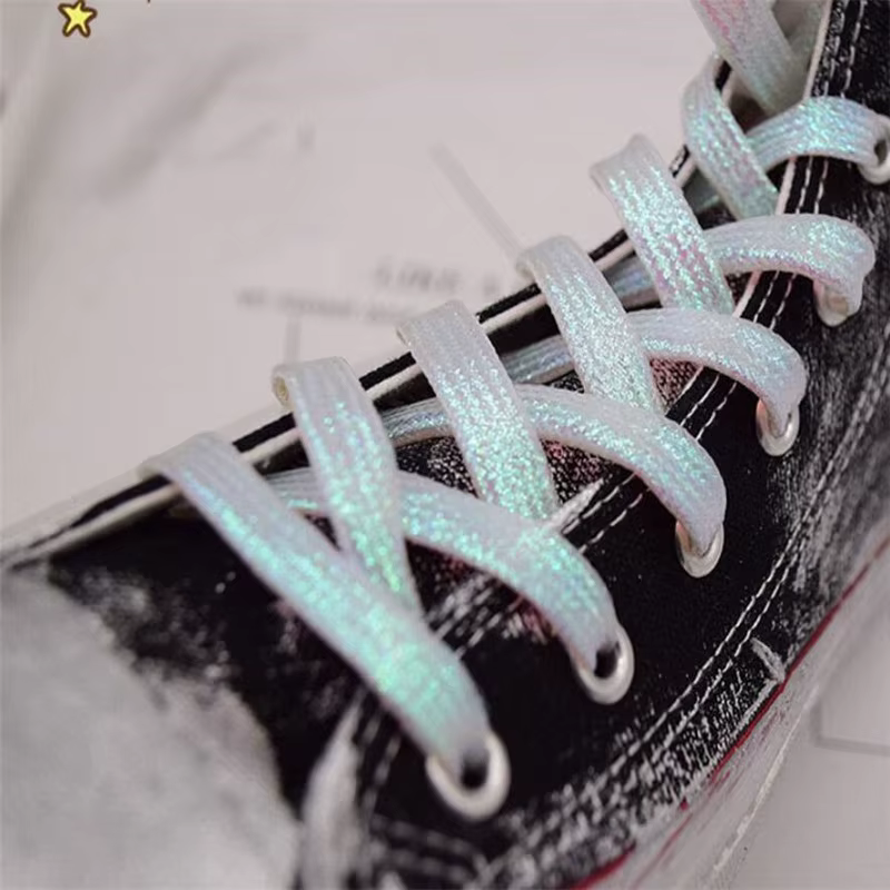 Lacets de baskets blancs à paillettes