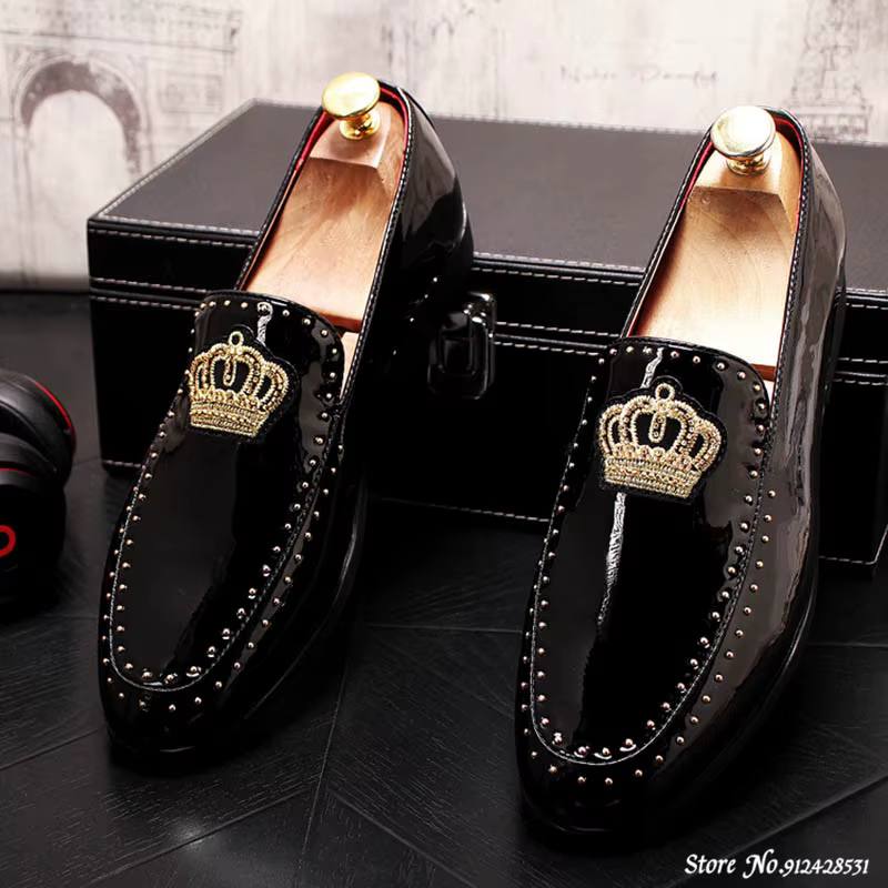 Designer marque chaussures décontractées hommes grande-bretagne couronne broderie Rivet Oxford robe de retour de mariage bal mocassins Sapato Social Zapatos