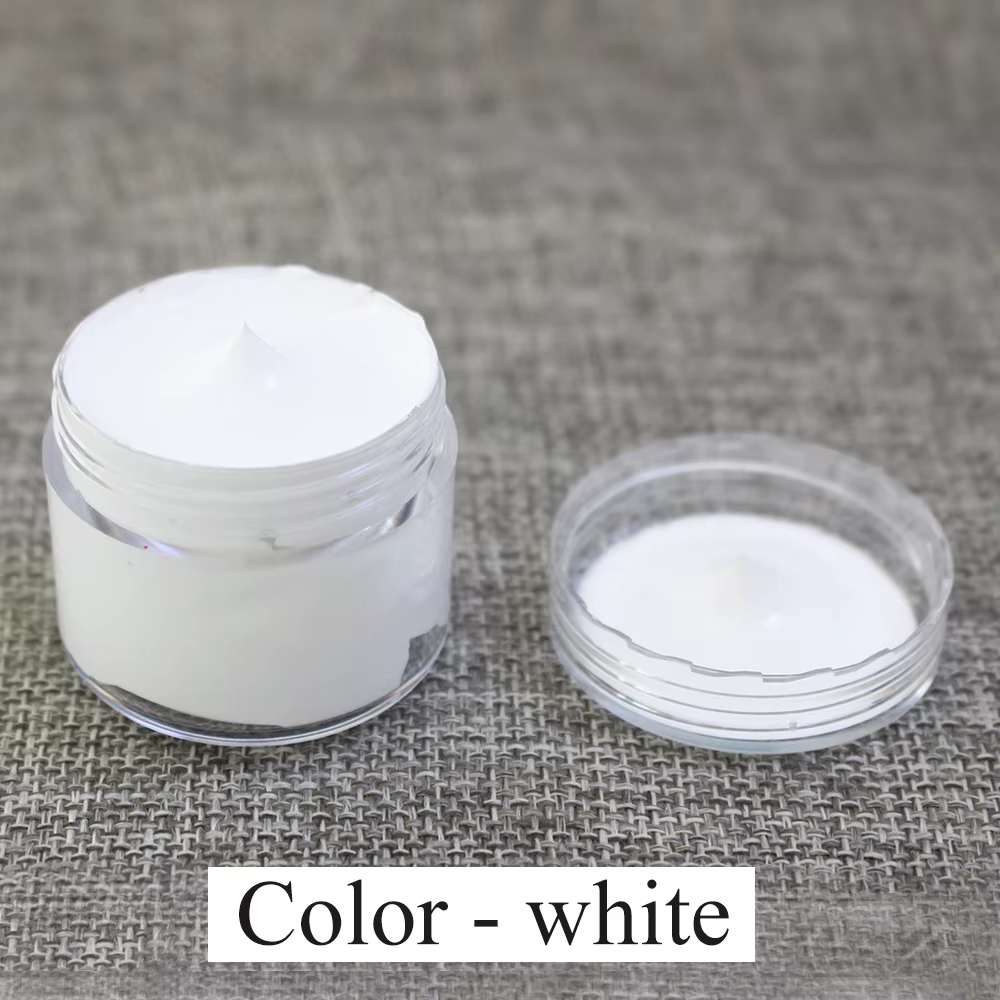 Peinture pour chaussures en cuir blanc
