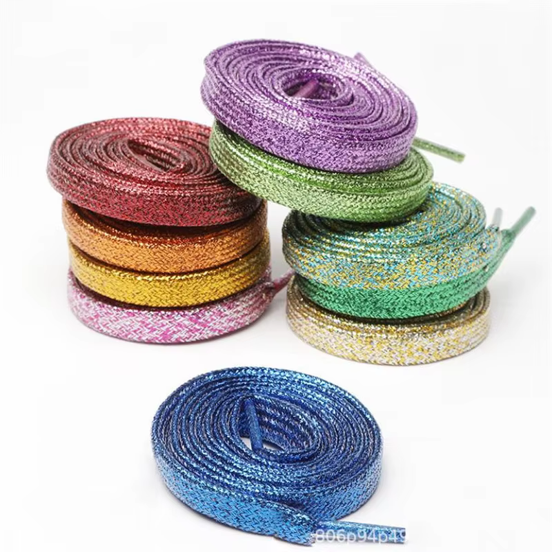 Lacets de baskets blancs à paillettes