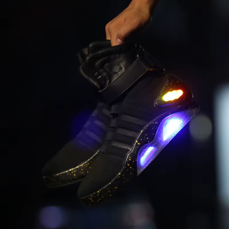 Chaussures de skateboard nouvelles bottes LED pour hommes