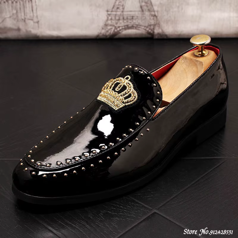 Designer marque chaussures décontractées hommes grande-bretagne couronne broderie Rivet Oxford robe de retour de mariage bal mocassins Sapato Social Zapatos