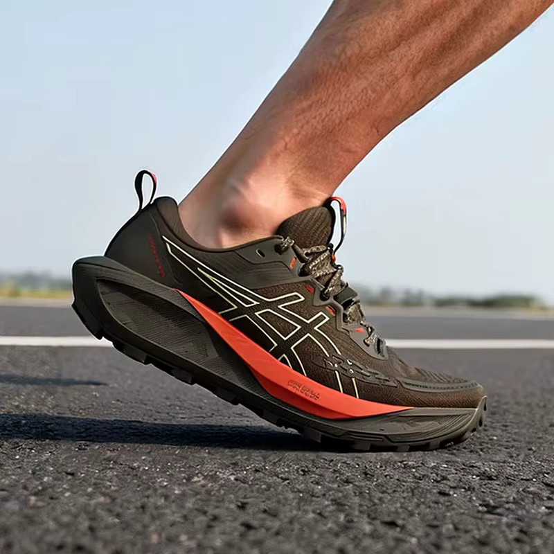 ASICS GEL-TRABUCO 13 Chaussures de trail vertes pour hommes à tige basse : élégantes