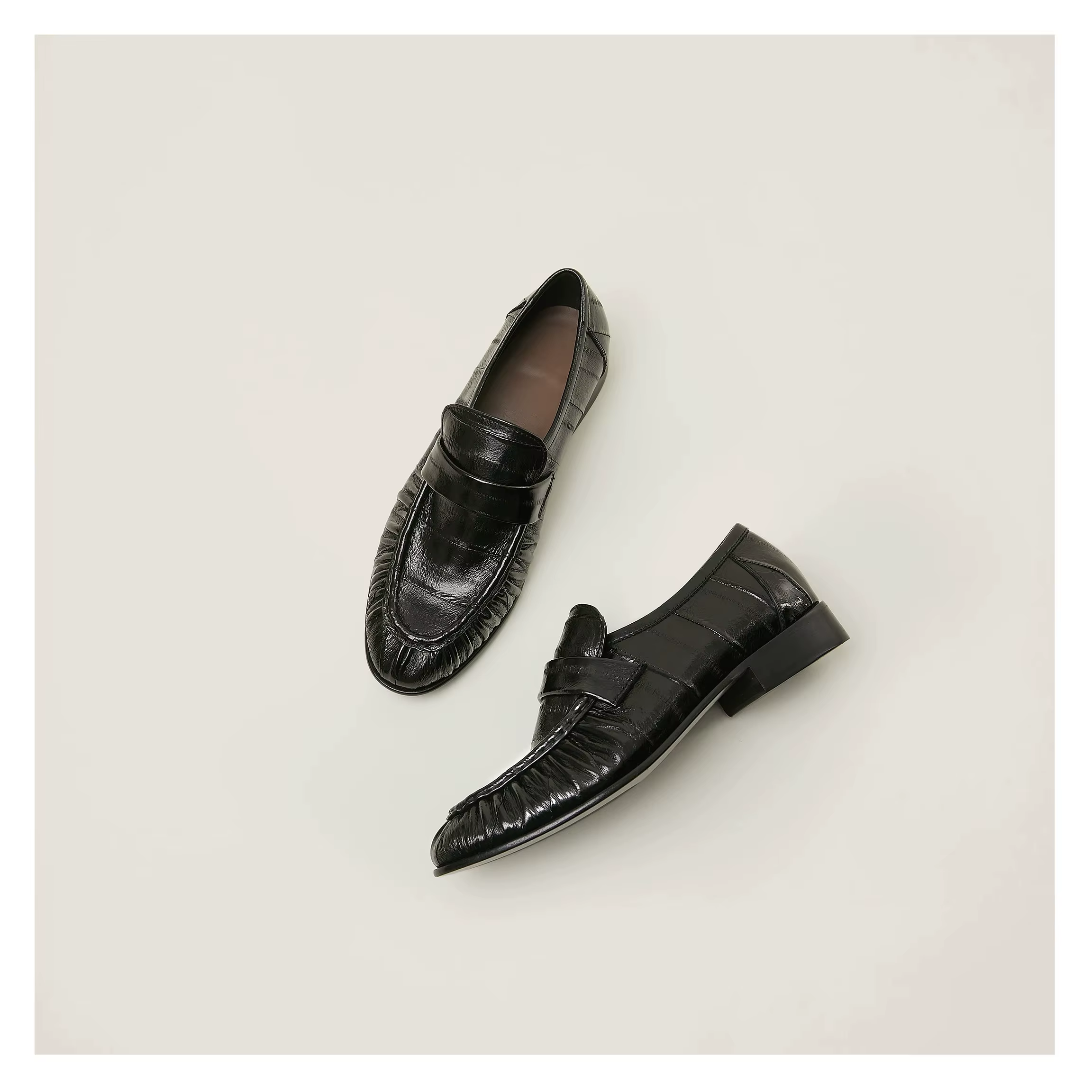 Chaussures plates en peau d'anguille 100% authentiques