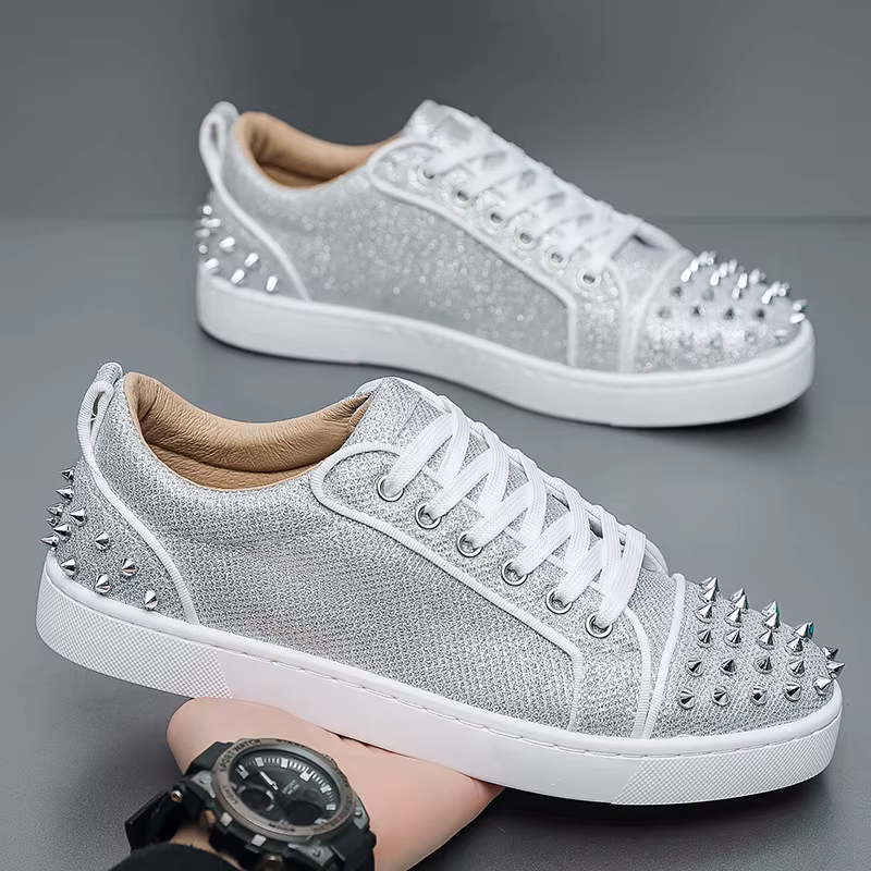 Nouvelles baskets argentées tendance à paillettes et clous pour hommes