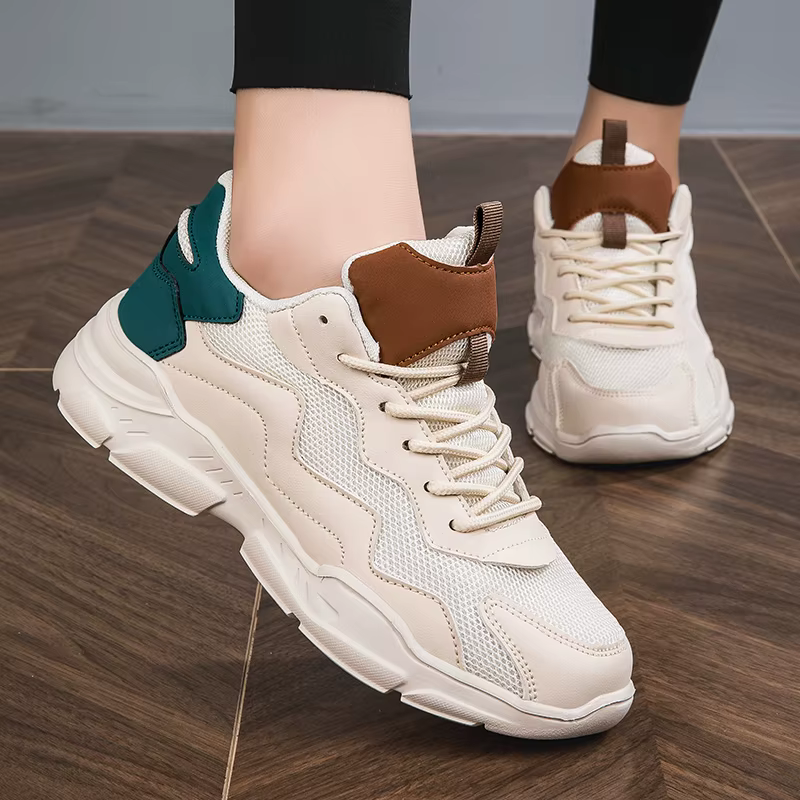 Les chaussures de marche à fond plat pour femmes avec maille et semelles épaisses sont les meilleures