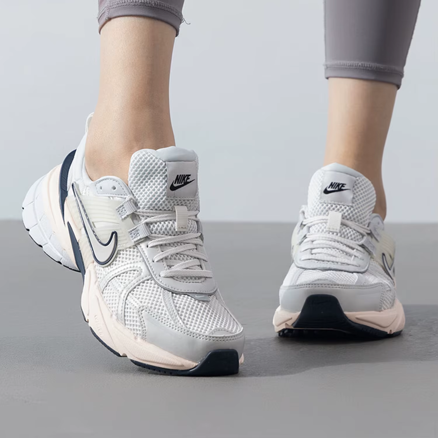 Nike officiel véritable 2024 nouvelles femmes à semelles épaisses rétro chaussures décontractées respirantes FD0736-004