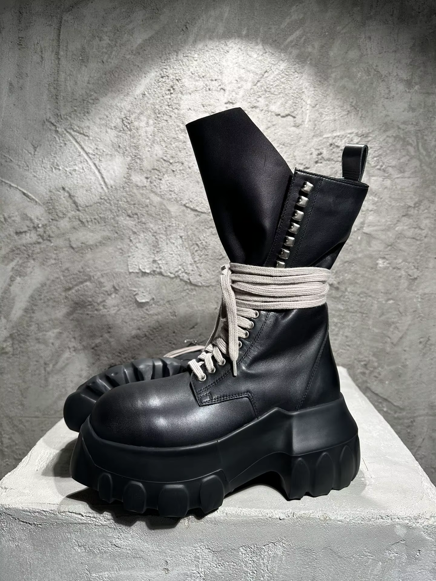 Chaussures montantes pour hommes et femmes