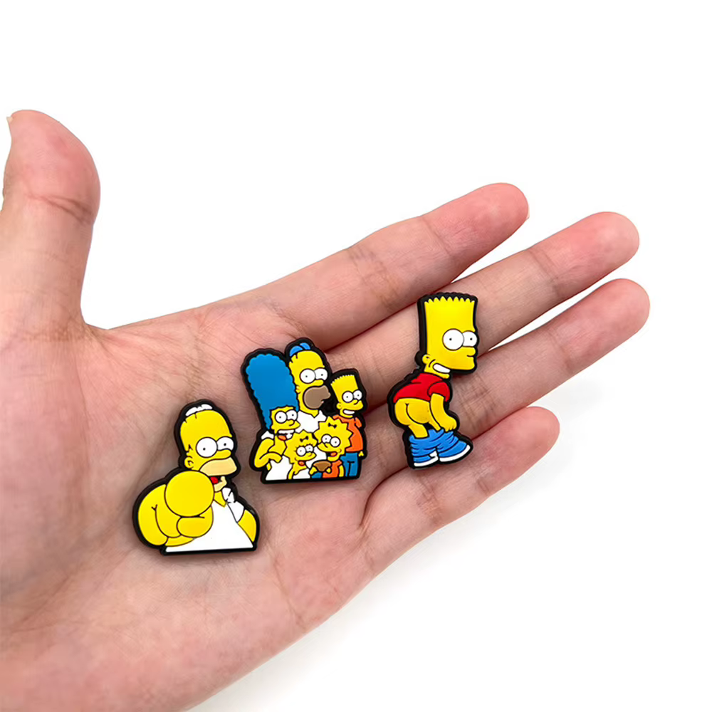 Offres Spéciales : Accessoires de Chaussures en PVC de la Série Anime Wacky Simpson