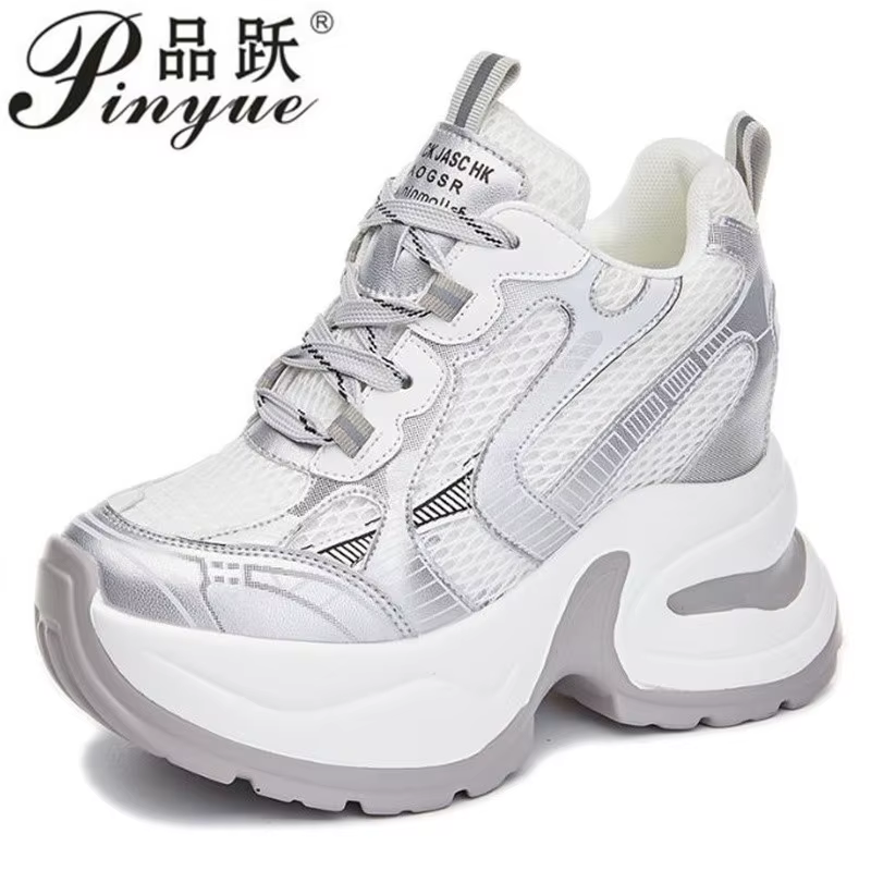 Baskets compensées vulcanisées en cuir véritable et maille synthétique de 12 cm pour femme – Idéales printemps