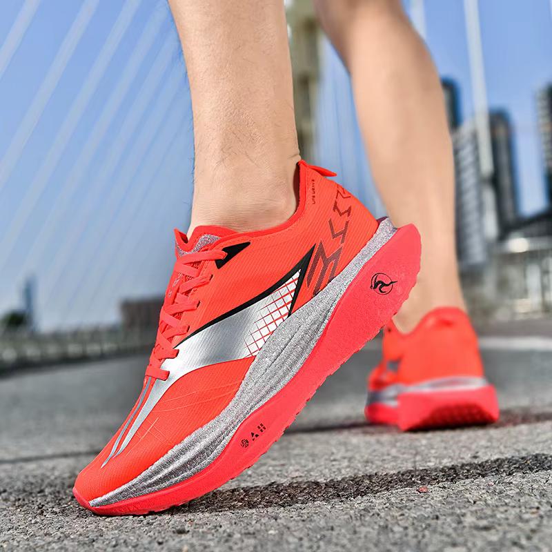 Chaussures de course pour hommes avec plaque en carbone