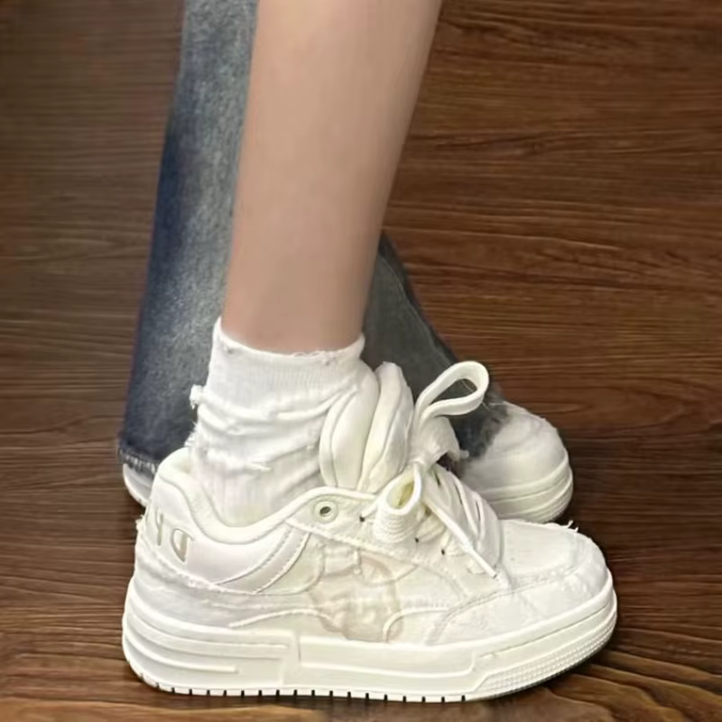 Chaussures pour femmes et hommes