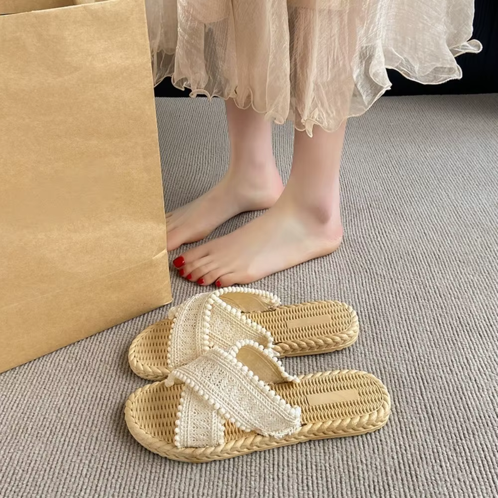 Sandales plates en PVC style bohème pour les vacances