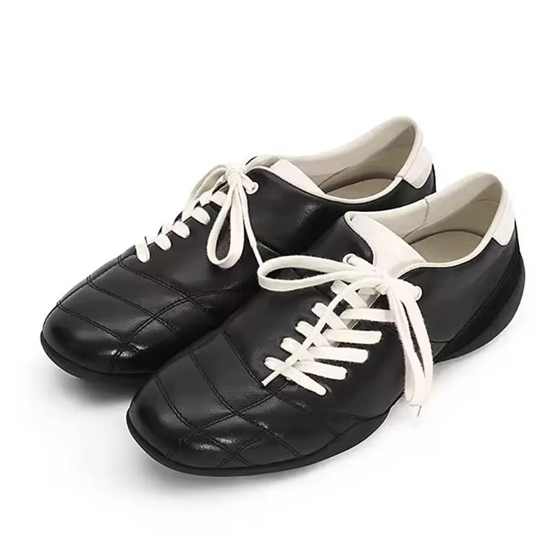 2025 femmes noir décontracté football Style baskets appartements Chic lacets chaussures de marche confortables femme formateurs de haute qualité