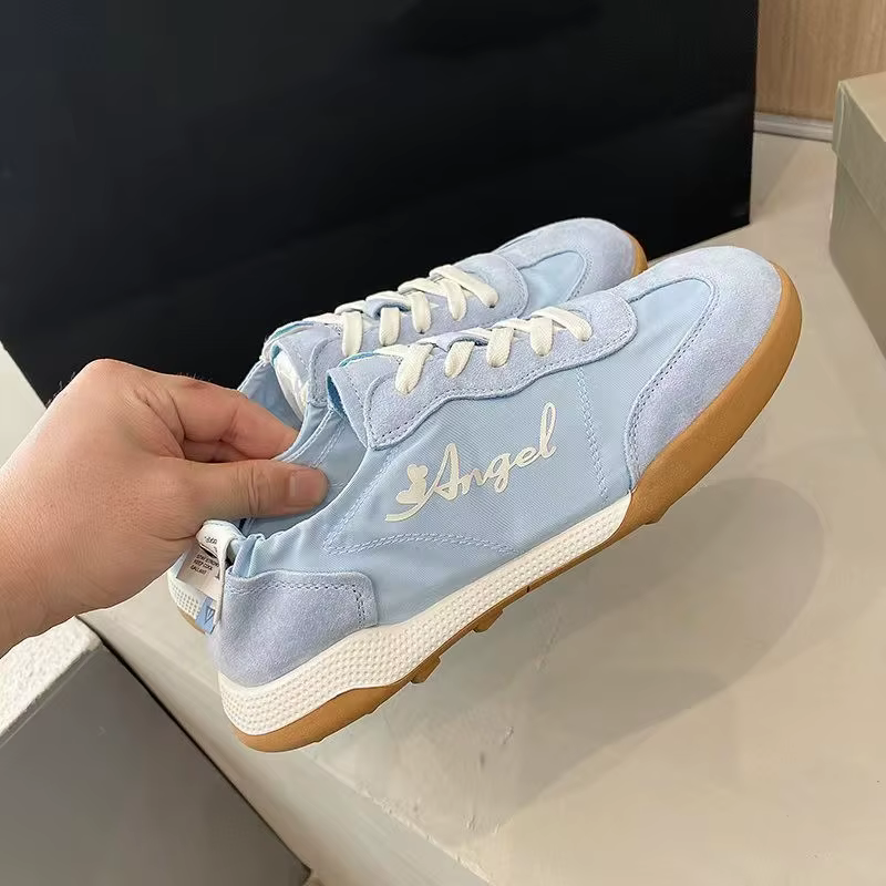 Chaussures d'entraînement allemandes pour femmes