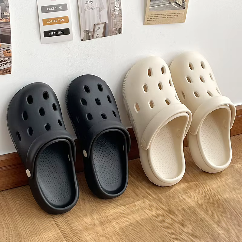 UTUNE 2026 chaussures d'été pour femmes sandales d'infirmière légères pour la maison pantoufles de plage pour hommes respirantes antidérapantes Design confortable à la mode