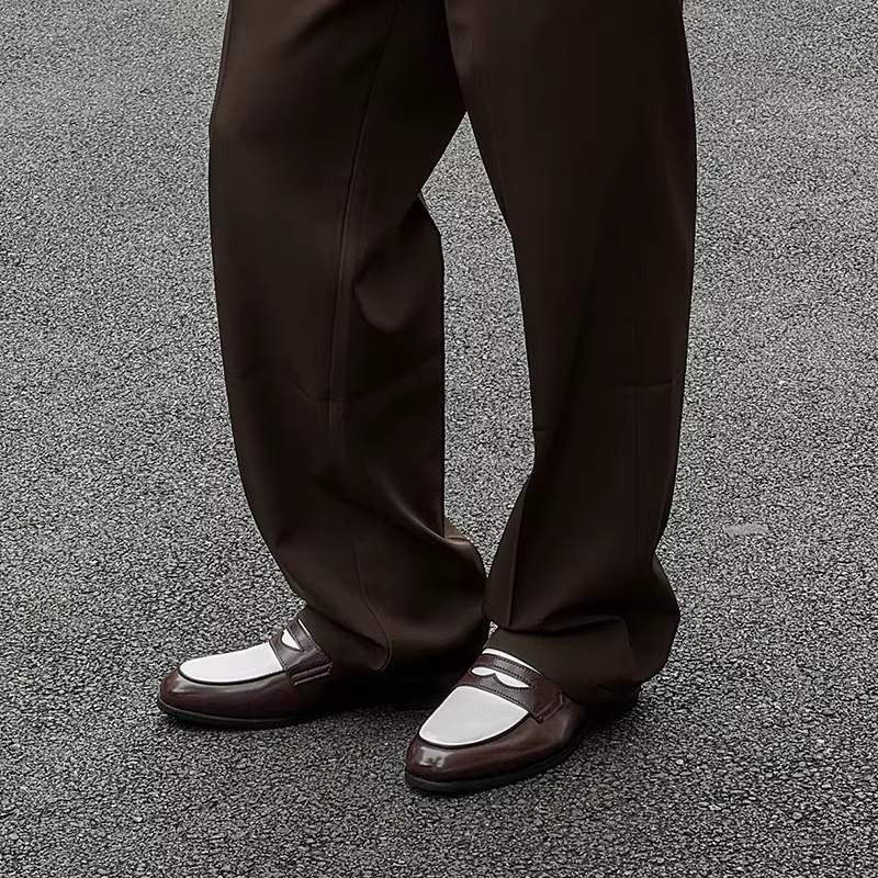 2025 Chaussures en cuir pour hommes Mocassins confortables à enfiler Yuppie Brogue