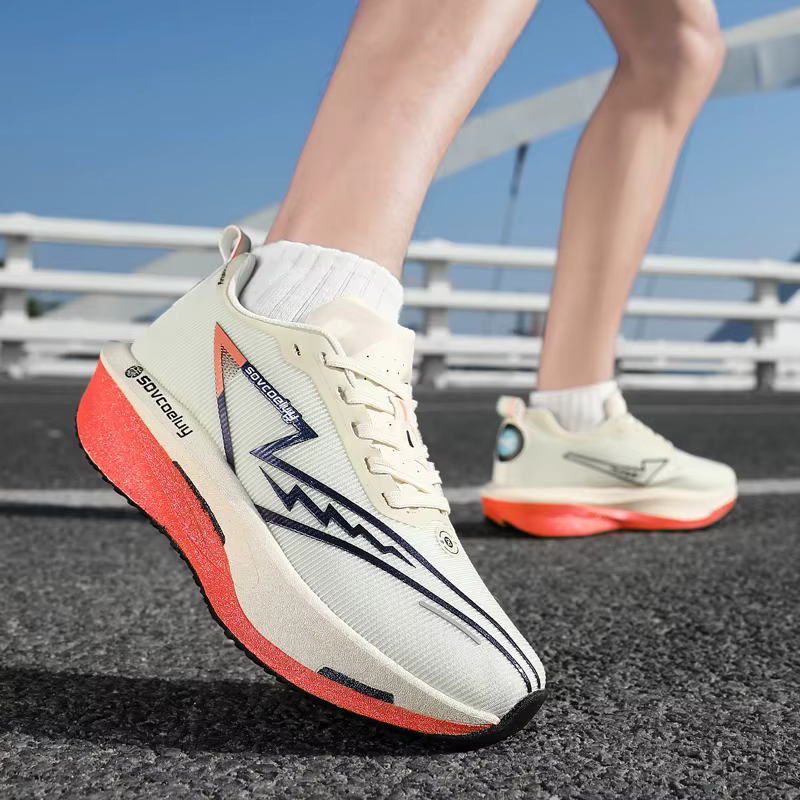 Nouvelles chaussures de course à pied avec plaque en carbone