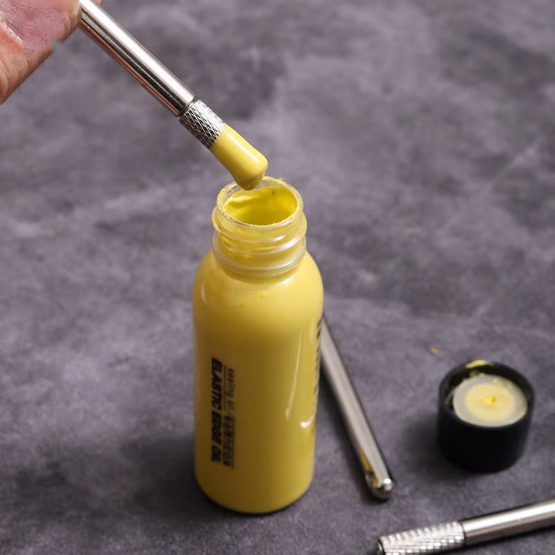 Peinture pour bord du cuir