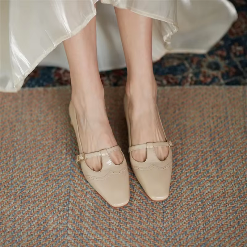 2025 printemps femmes chaussures en cuir verni couleur unie boucle en forme de T bout carré talon épais polyvalent