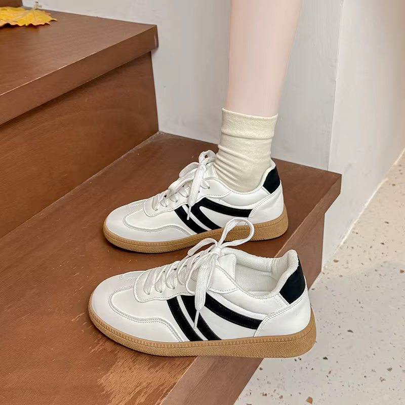 Chaussures de sport et de loisirs multicolores tendance et très vendues