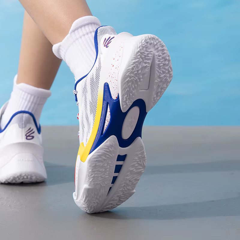 Chaussures de sport Under Armour pour hommes et femmes