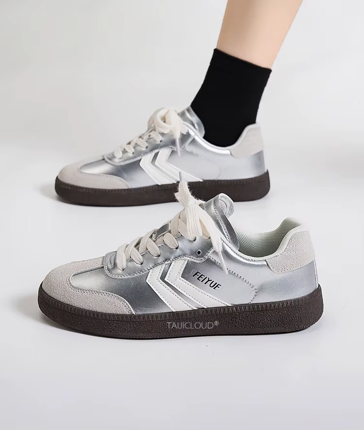 Chaussures d'entraînement rétro allemandes pour femmes