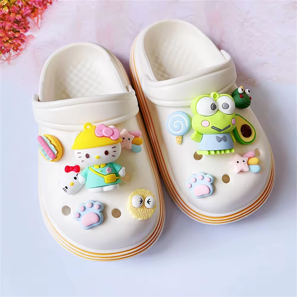 MESUCA dessin animé 3D mignon Kuromi poupée breloque chaussures accessoires bricolage détachable enfants sabots en bois sandale boucle
