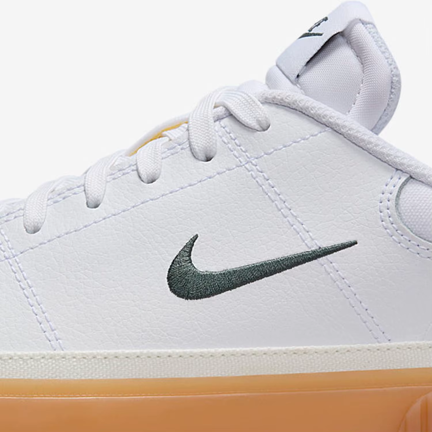 Nike Official Court Legacy Baskets légères pour femmes FV5526-103
