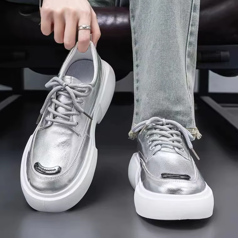 Chaussures de luxe argentées pour hommes