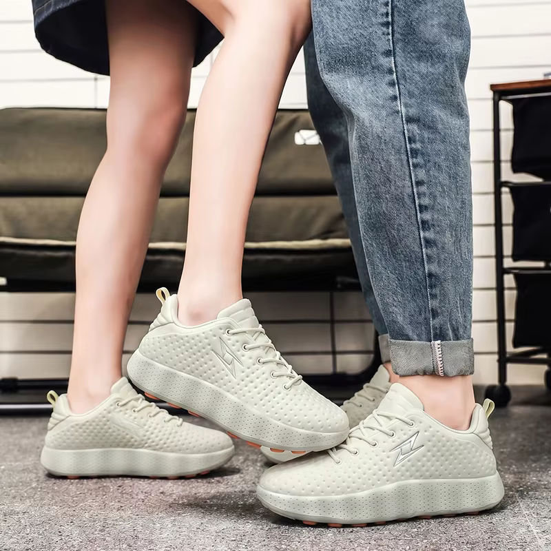 Chaussures de sport respirantes et légères pour femmes avec technologie de massage par détection du pied