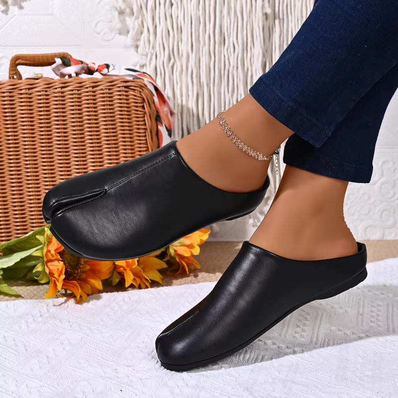 Chaussures Tabi Noires de Marque pour Femme – Collection Été-Automne 2026 – Mules Confortables à Talon Plat – Chaussons