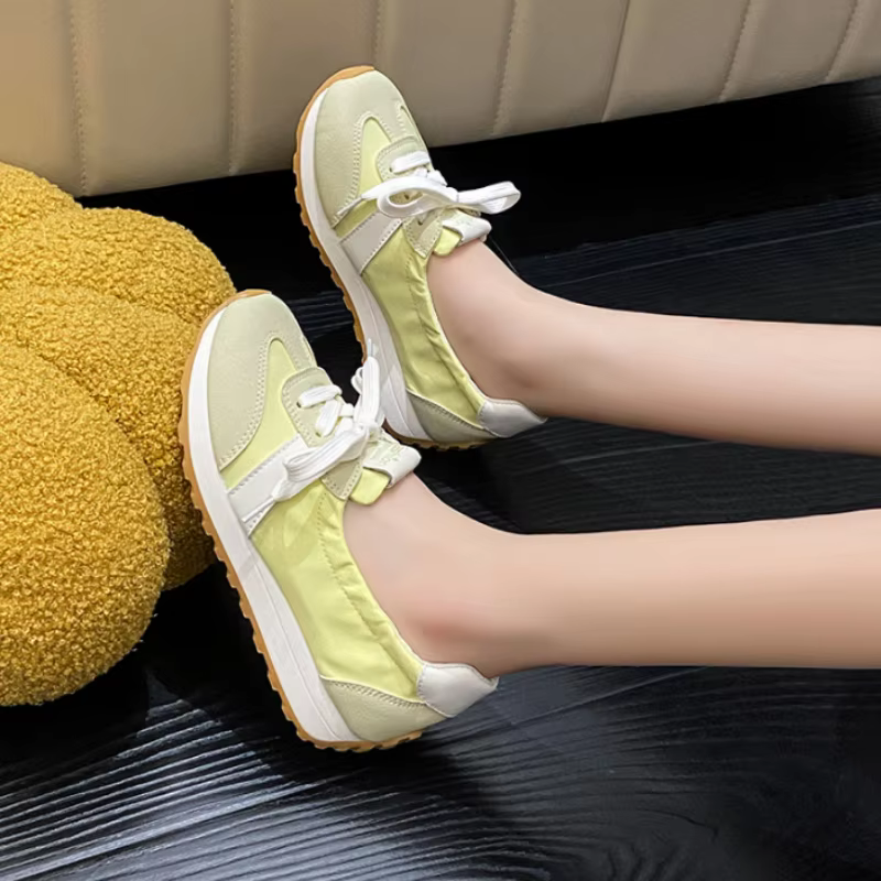 Baskets basses rétro à enfiler pour femmes