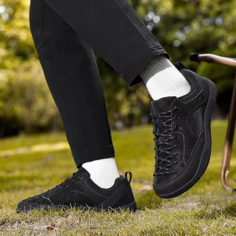 Nouveaux hommes femmes pieds nus bout large chaussures de marche à la mode