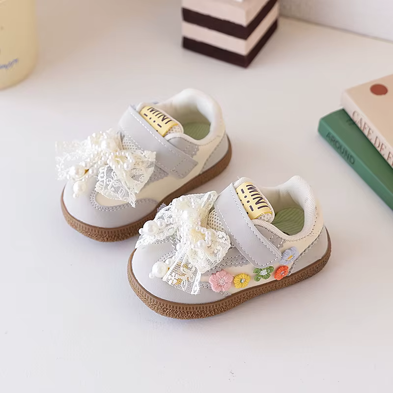 Chaussures de sport pour bébé avec nœud en dentelle