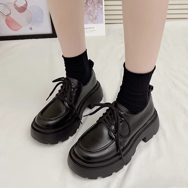 Nouvelles Chaussures Plates à Plateforme Noires Printemps 2025 pour Femmes