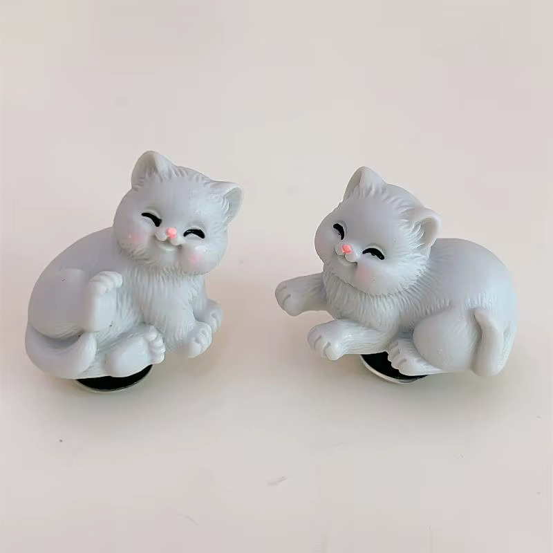 Breloques de chaussures chats 3D mignons