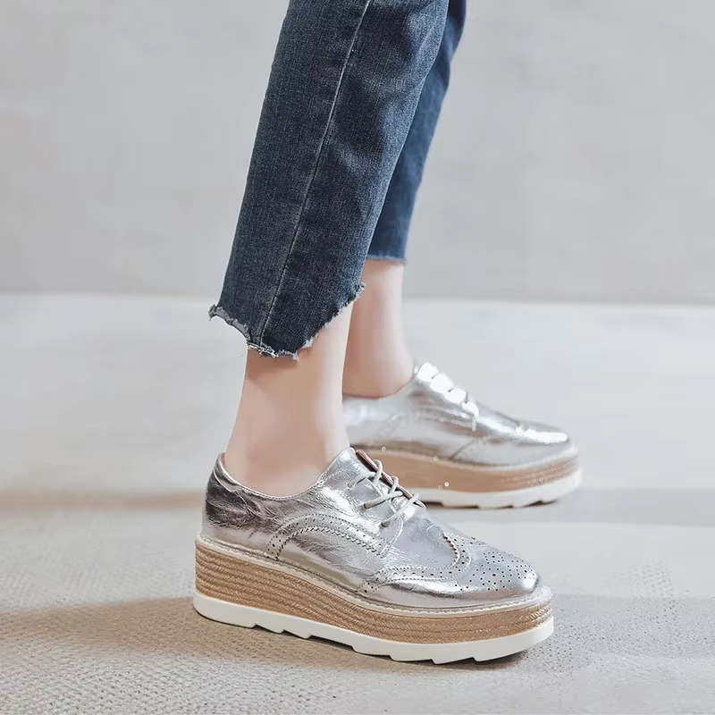 Chaussures à semelle épaisse de style britannique