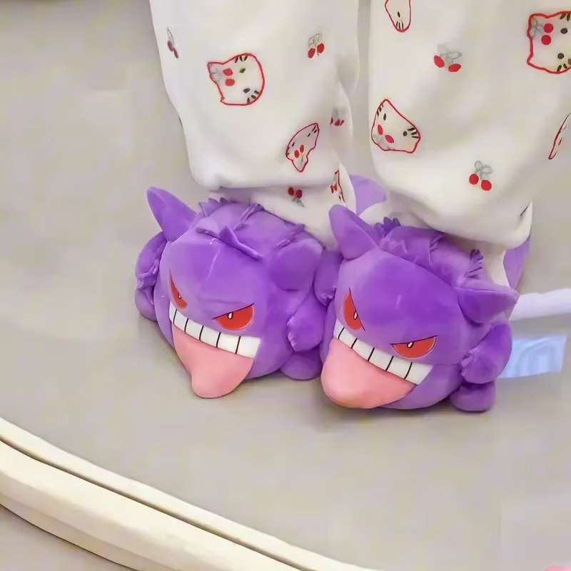 Pantoufles Poke Gengar avec design amusant de langue dégagée