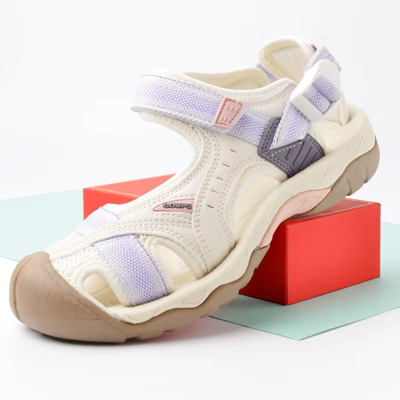 Nouvelles chaussures pour hommes et femmes