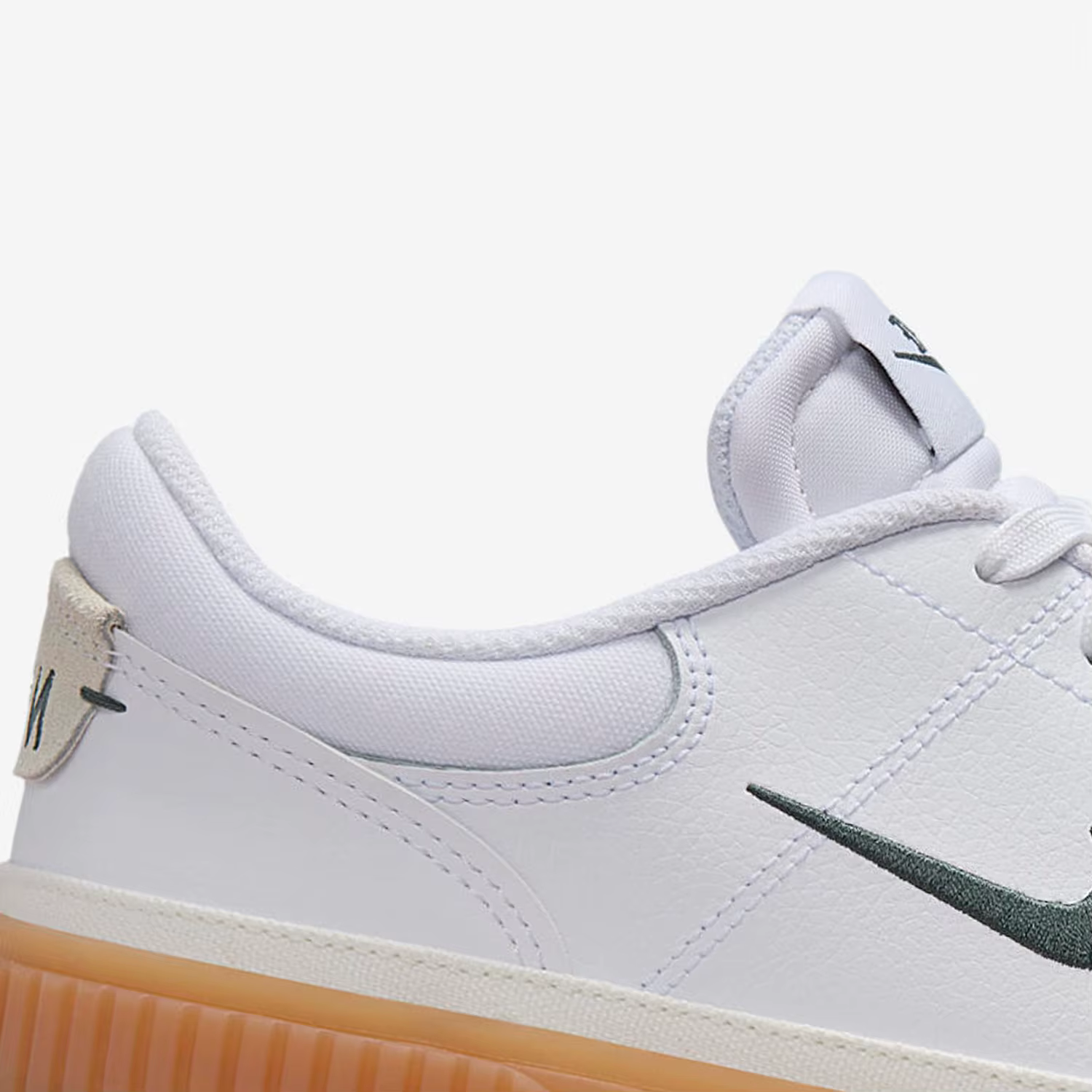 Nike Official Court Legacy Baskets légères pour femmes FV5526-103