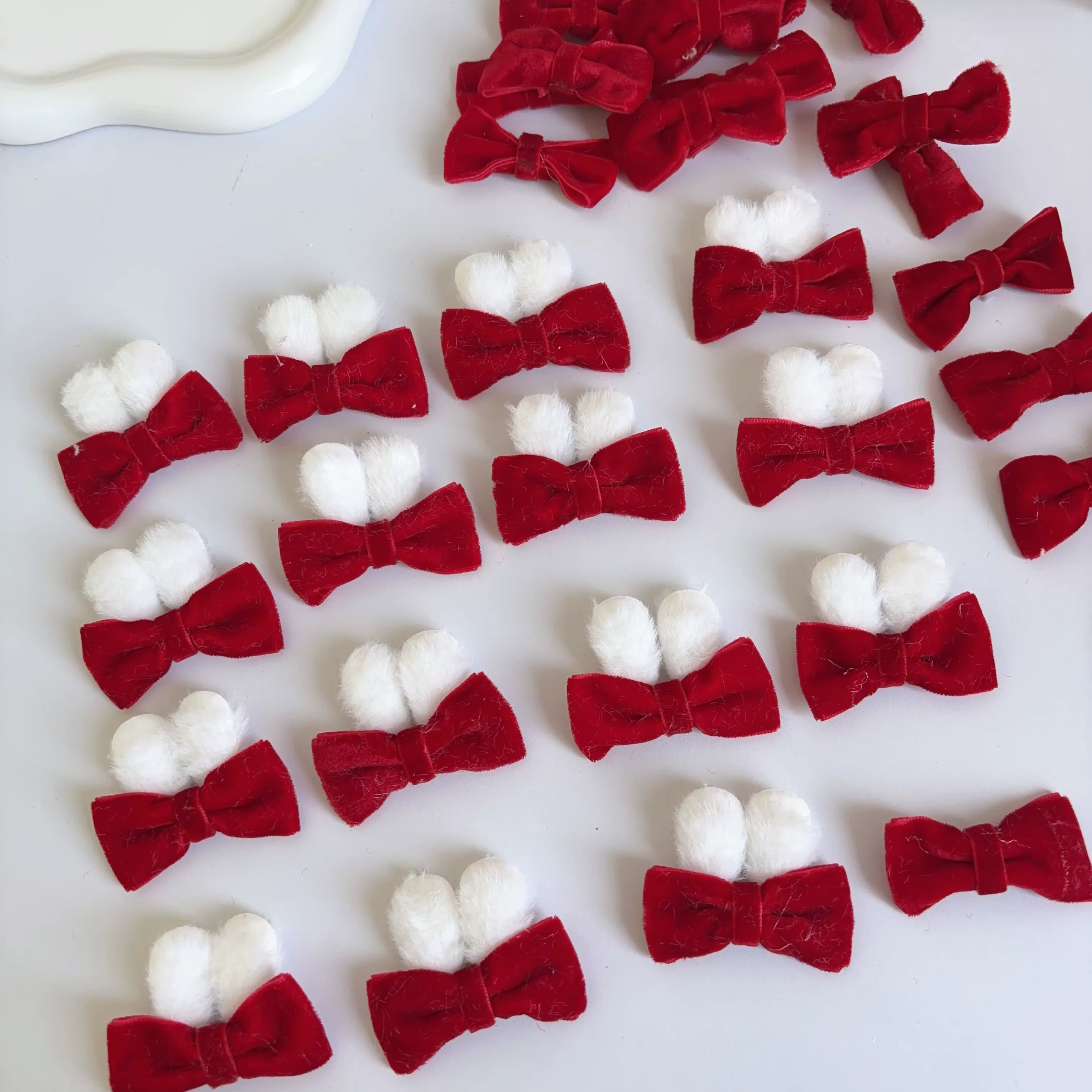 Accessoire de décoration pour vêtements, jouet, nœud rouge vif en peluche 10/5, oreilles de lapin, fait main, accessoire festif