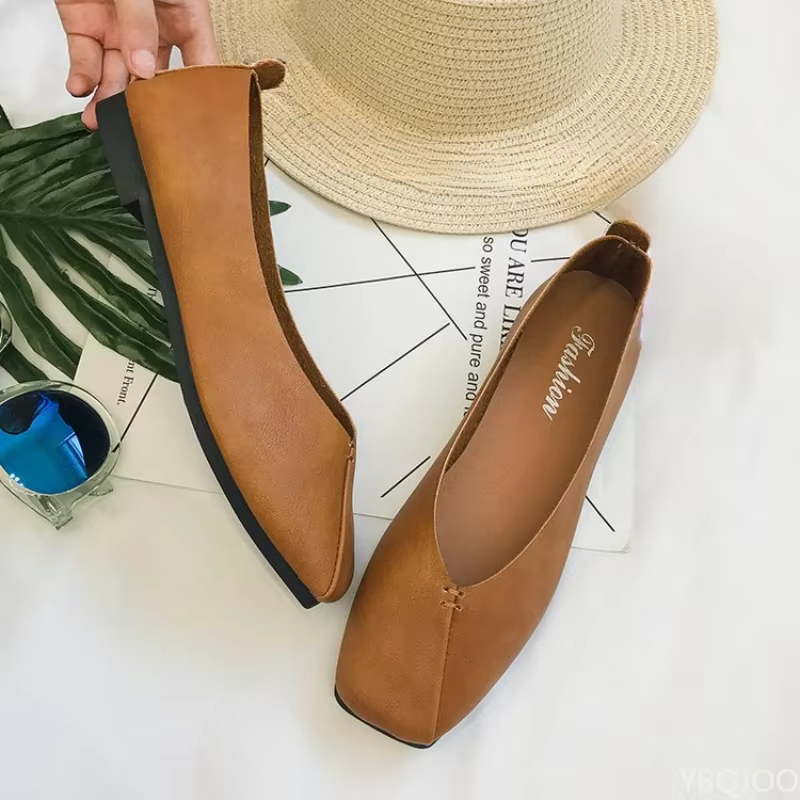 Chaussures plates à bout carré pour femmes